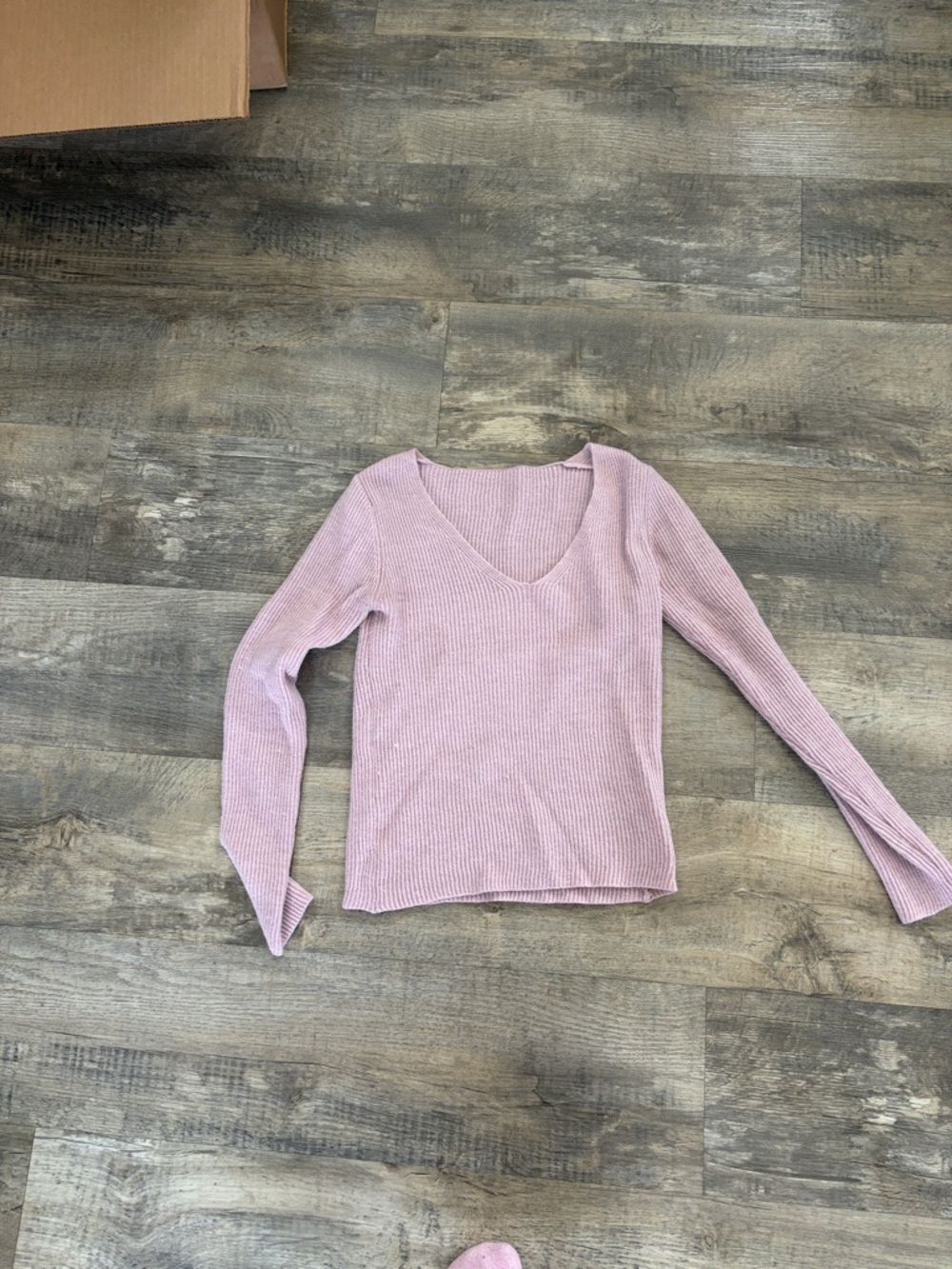 Soft Ribbed V-Neck Long Sleeve Top - Light Mauve